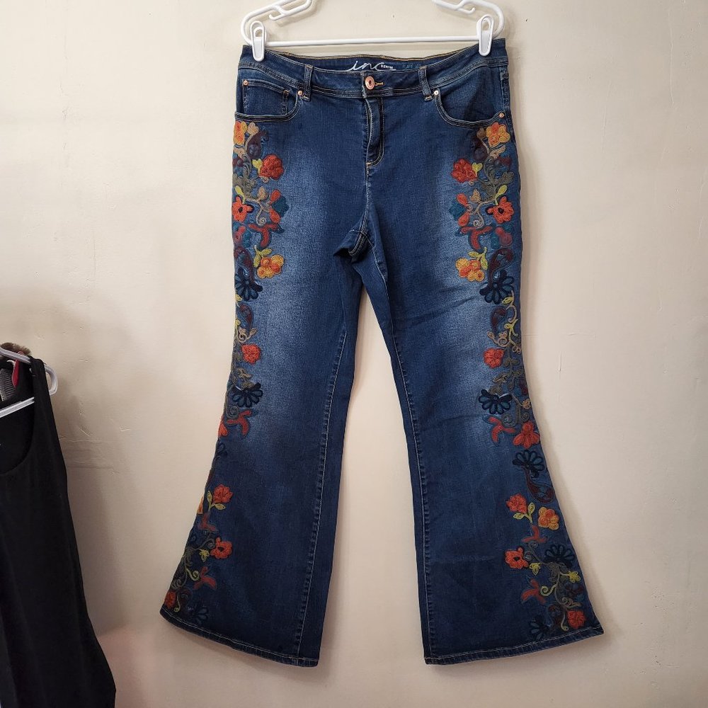 Anna Sui for Inc. Flare Embroidered Jeans INC International Concepts Size 16